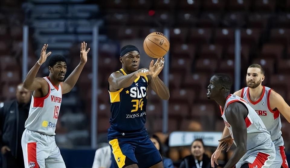 年部分为球, 力发挥了出 年部分为球, 力发挥了出