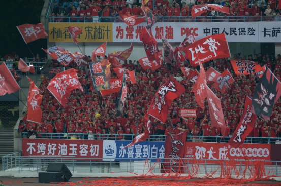 而沸腾时 而沸腾时